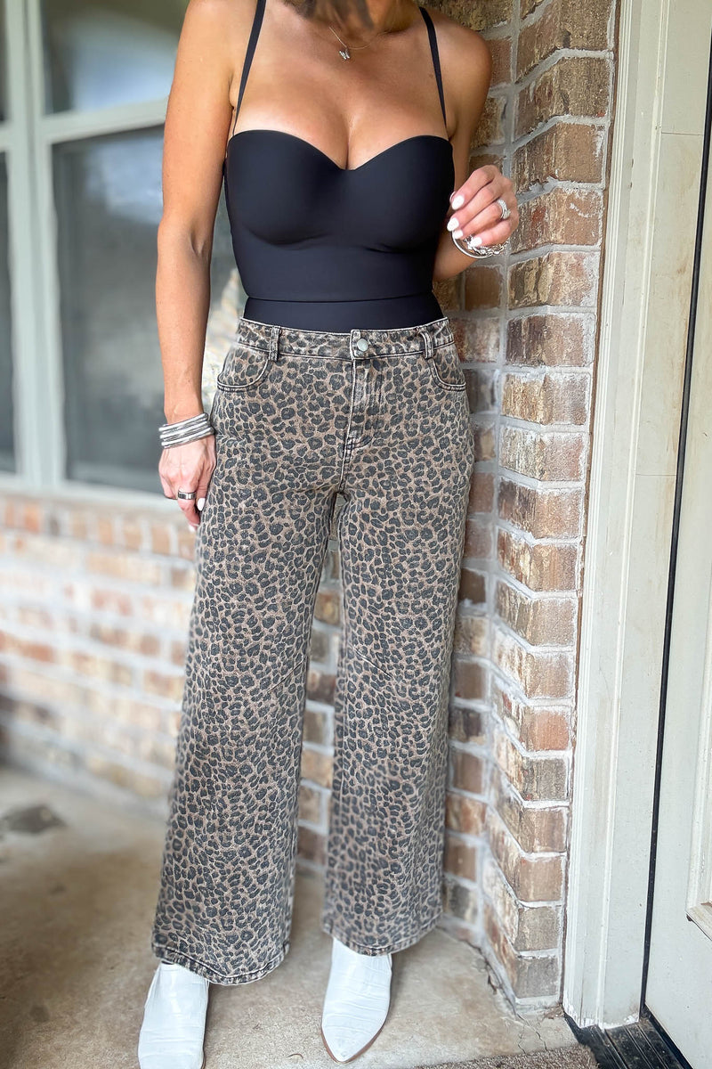Le Lis Mid-rise Leopard Print Boyfriend Jeans