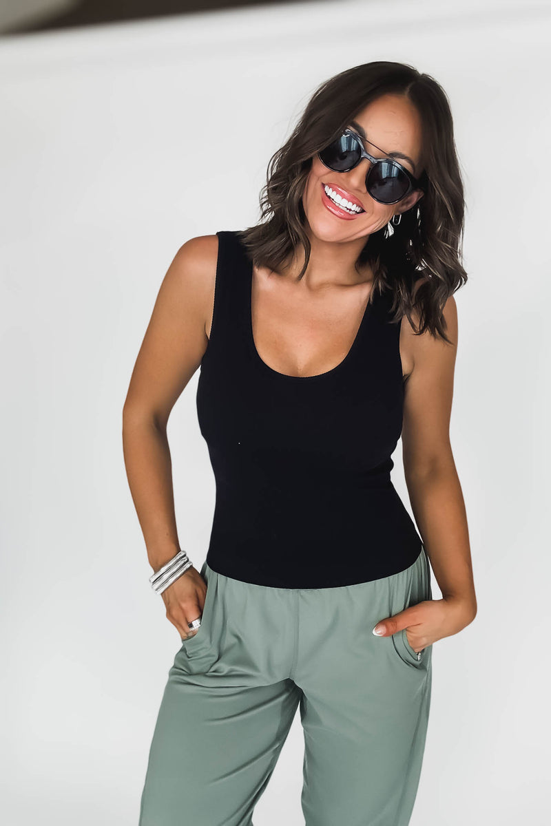 Classic Seamless Black Ribbed Tank Top