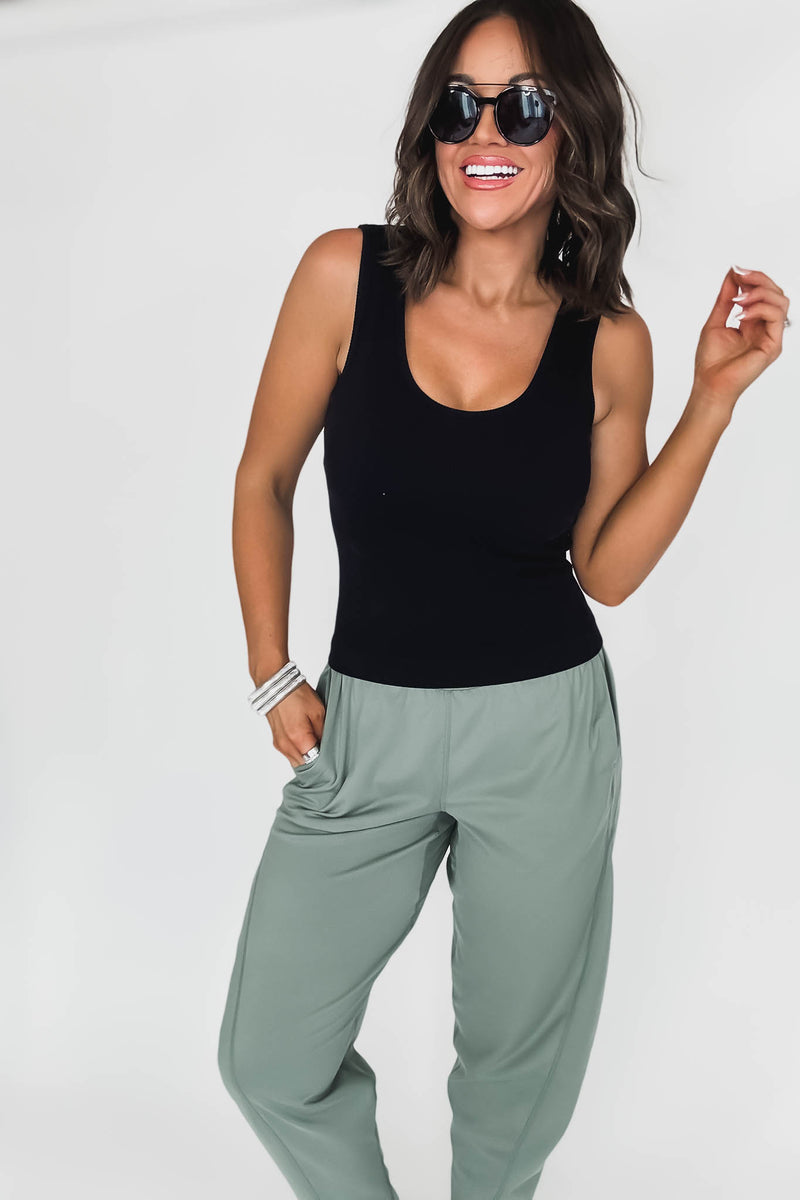 Classic Seamless Black Ribbed Tank Top