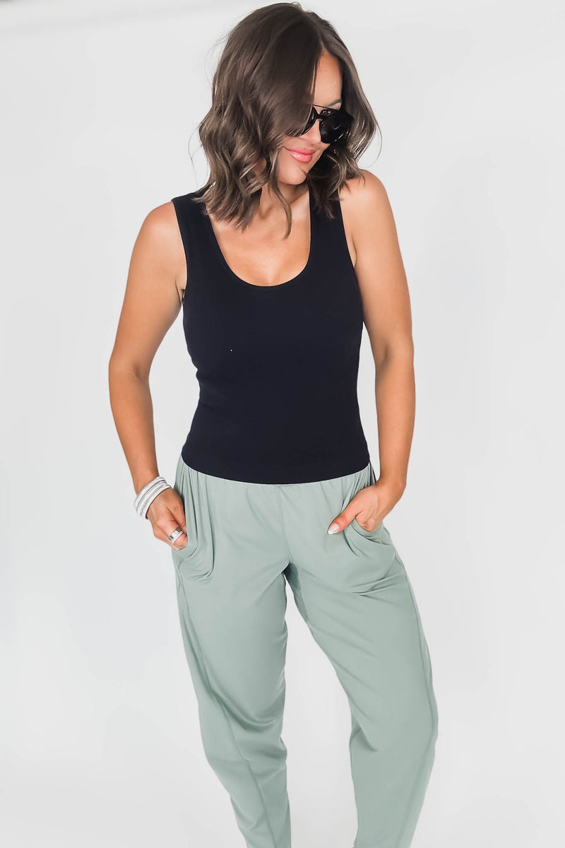 Classic Seamless Black Ribbed Tank Top