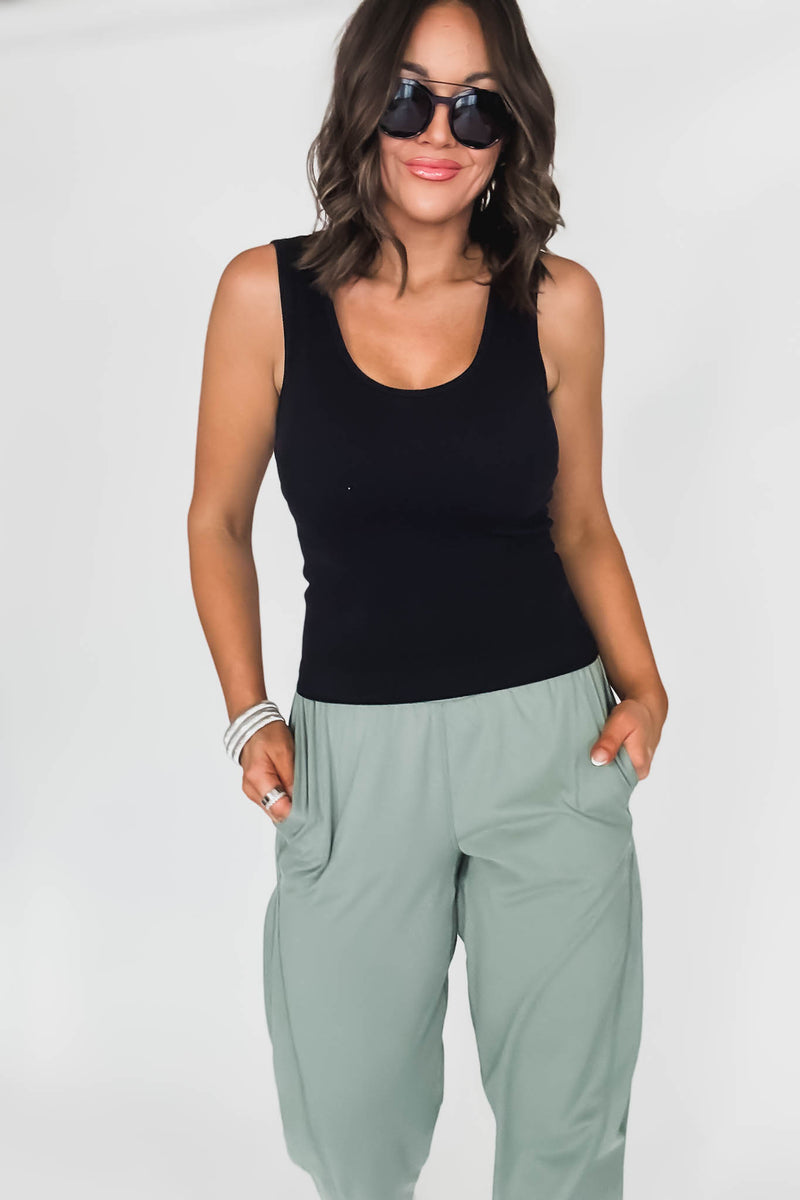 Classic Seamless Black Ribbed Tank Top