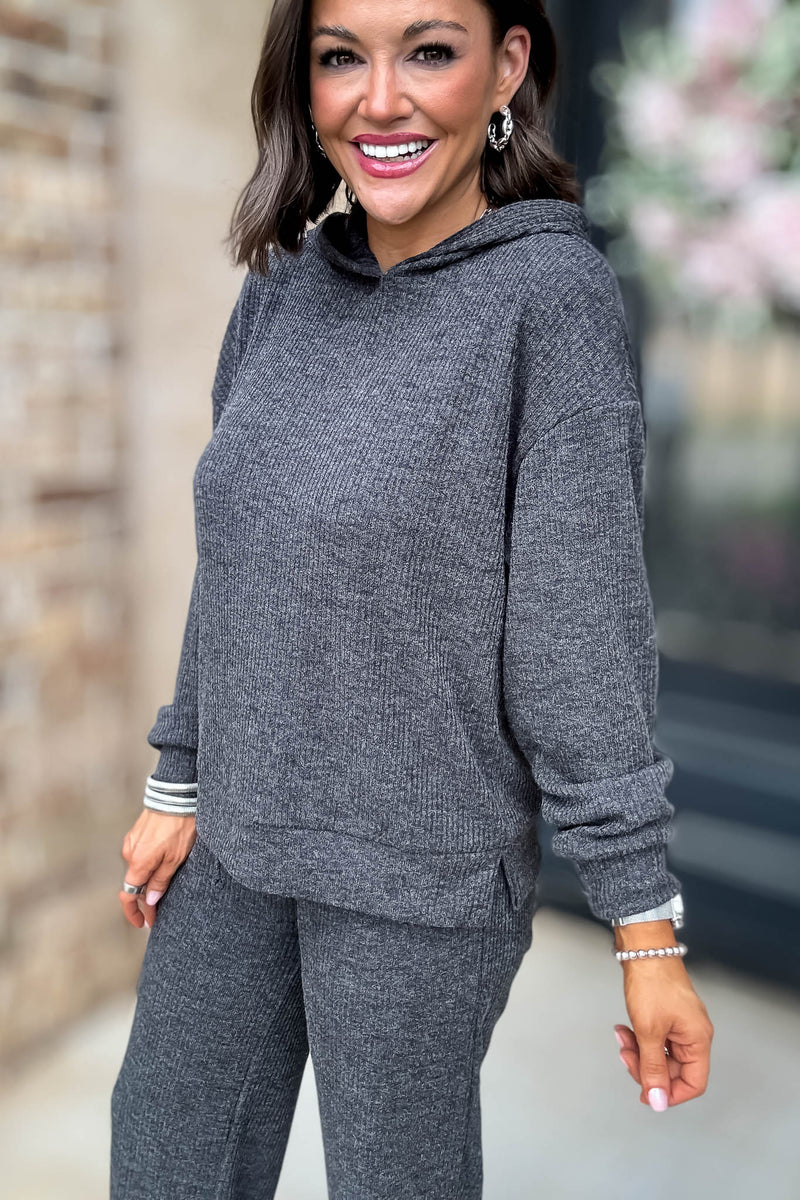 Ribbed Black Hoodie Pullover