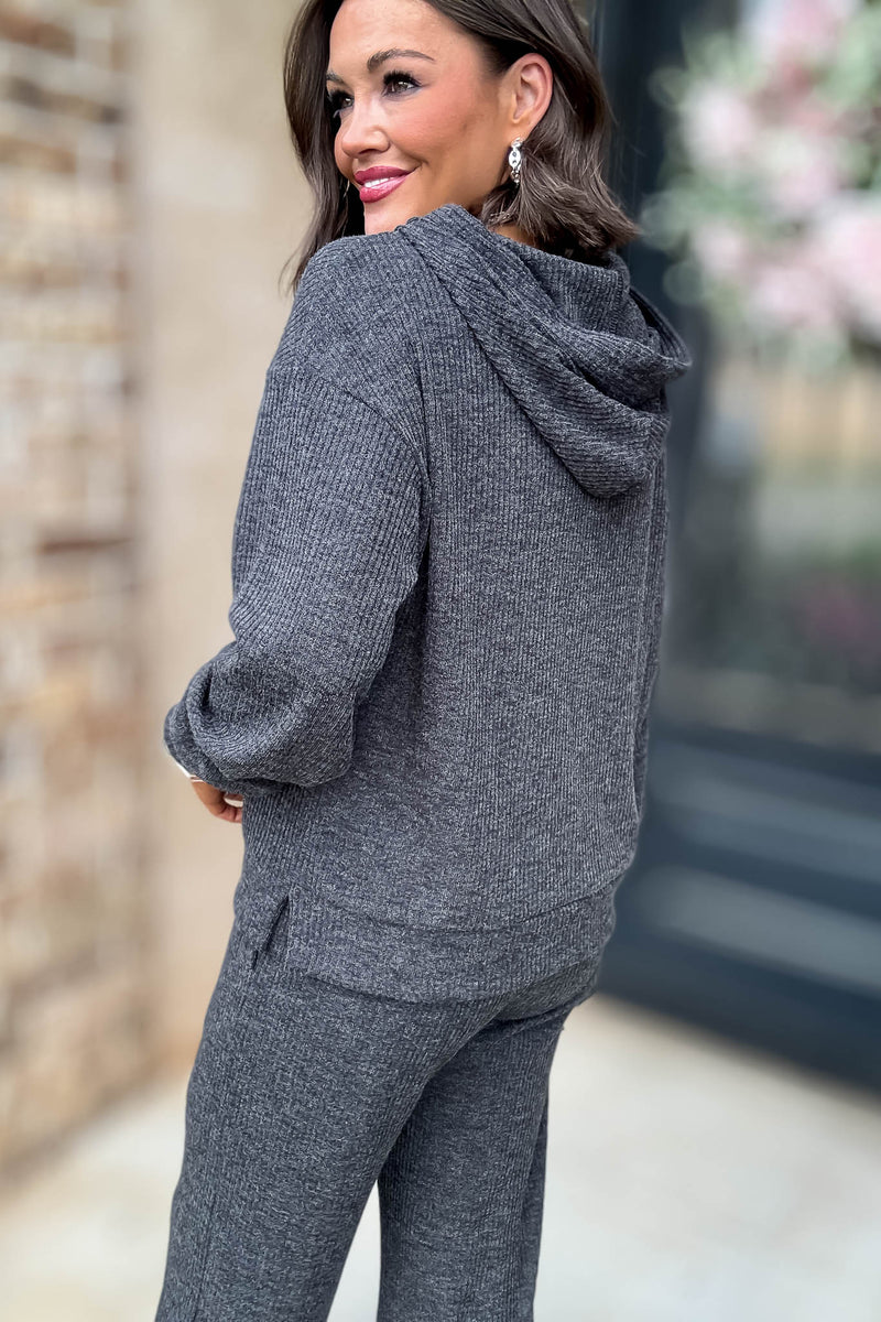Ribbed Black Hoodie Pullover