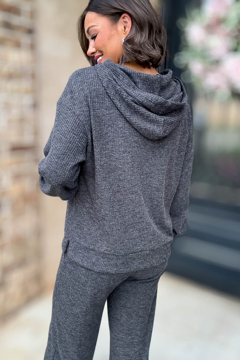 Ribbed Black Hoodie Pullover