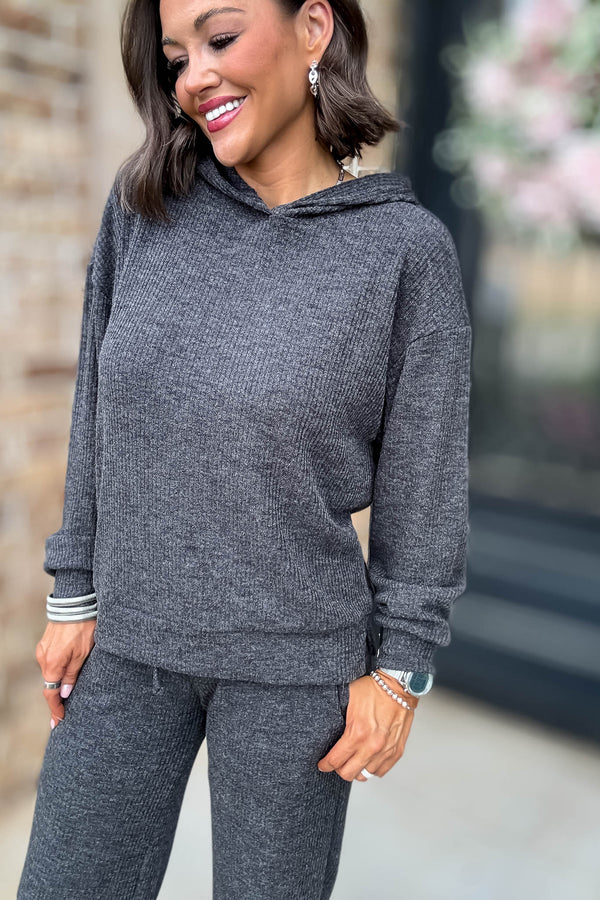 Ribbed Black Hoodie Pullover