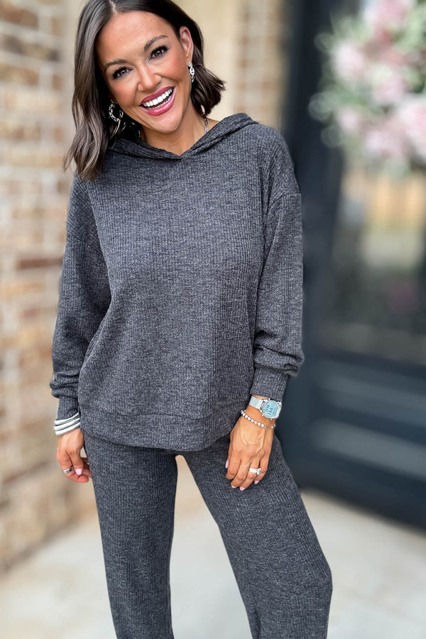 Ribbed Black Hoodie Pullover