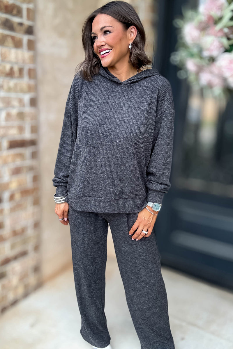 Ribbed Black Hoodie Pullover
