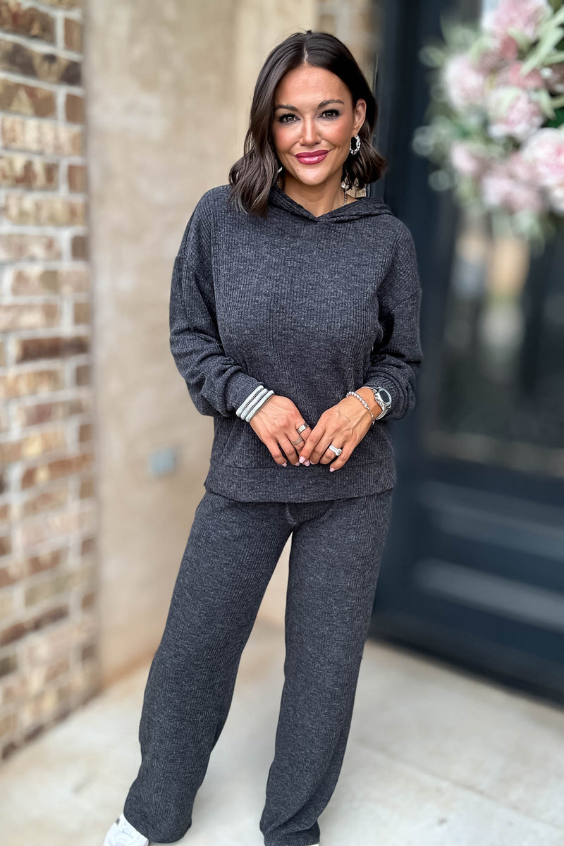 Ribbed Black Hoodie Pullover