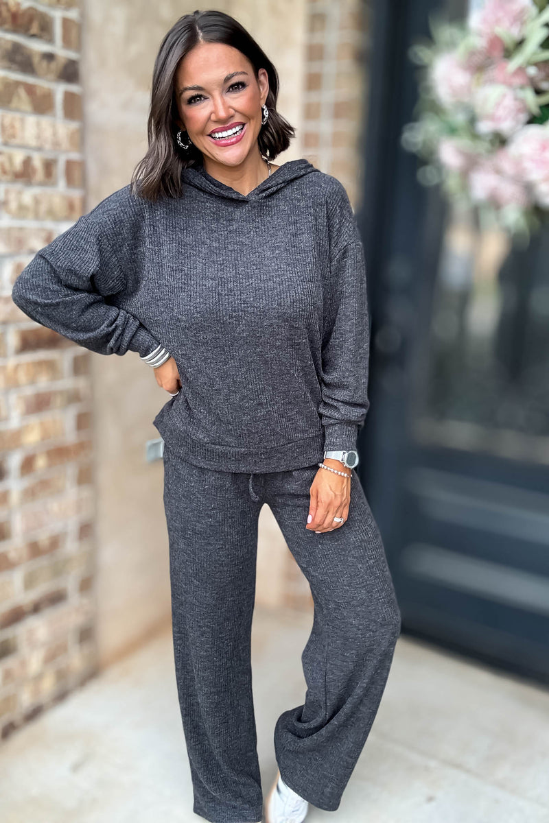 Ribbed Black Hoodie Pullover