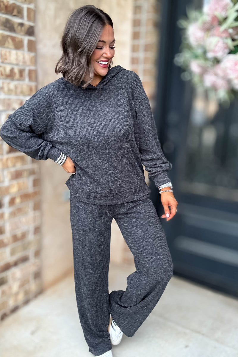 Ribbed Black Hoodie Pullover