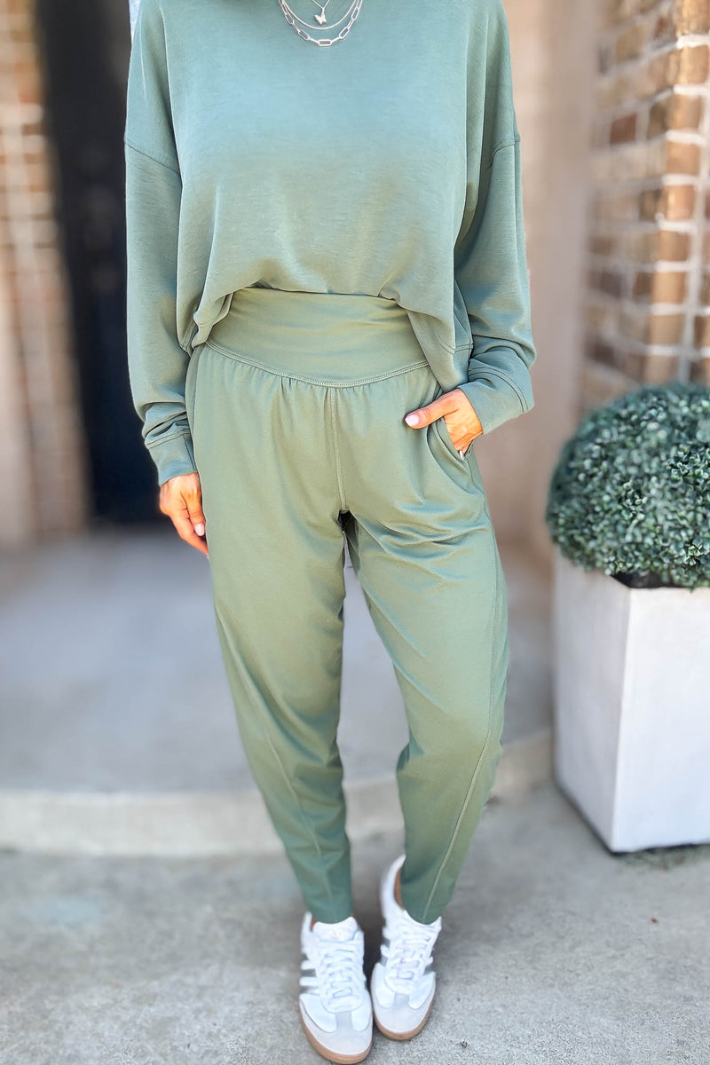 Mono B Venice Silky Pine Flow Barrel Active Pants