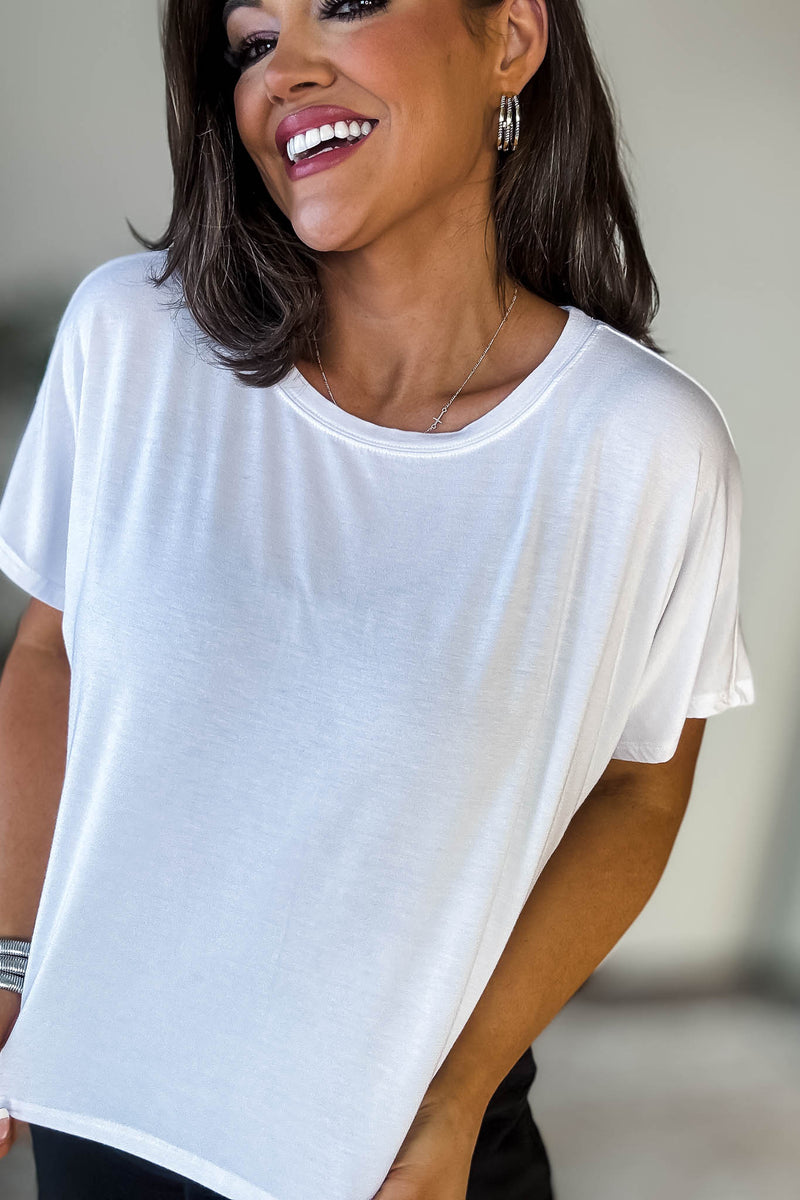 Cropped Off White Round Neck Tee