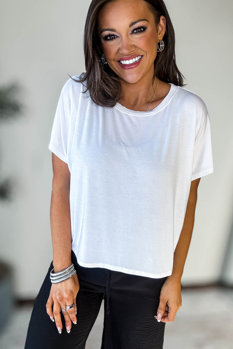 Cropped Off White Round Neck Tee