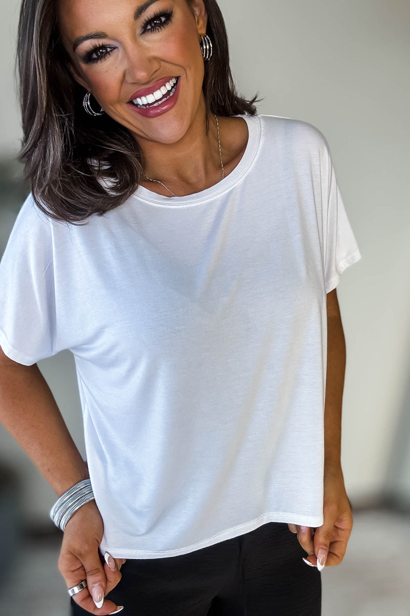 Cropped Off White Round Neck Tee