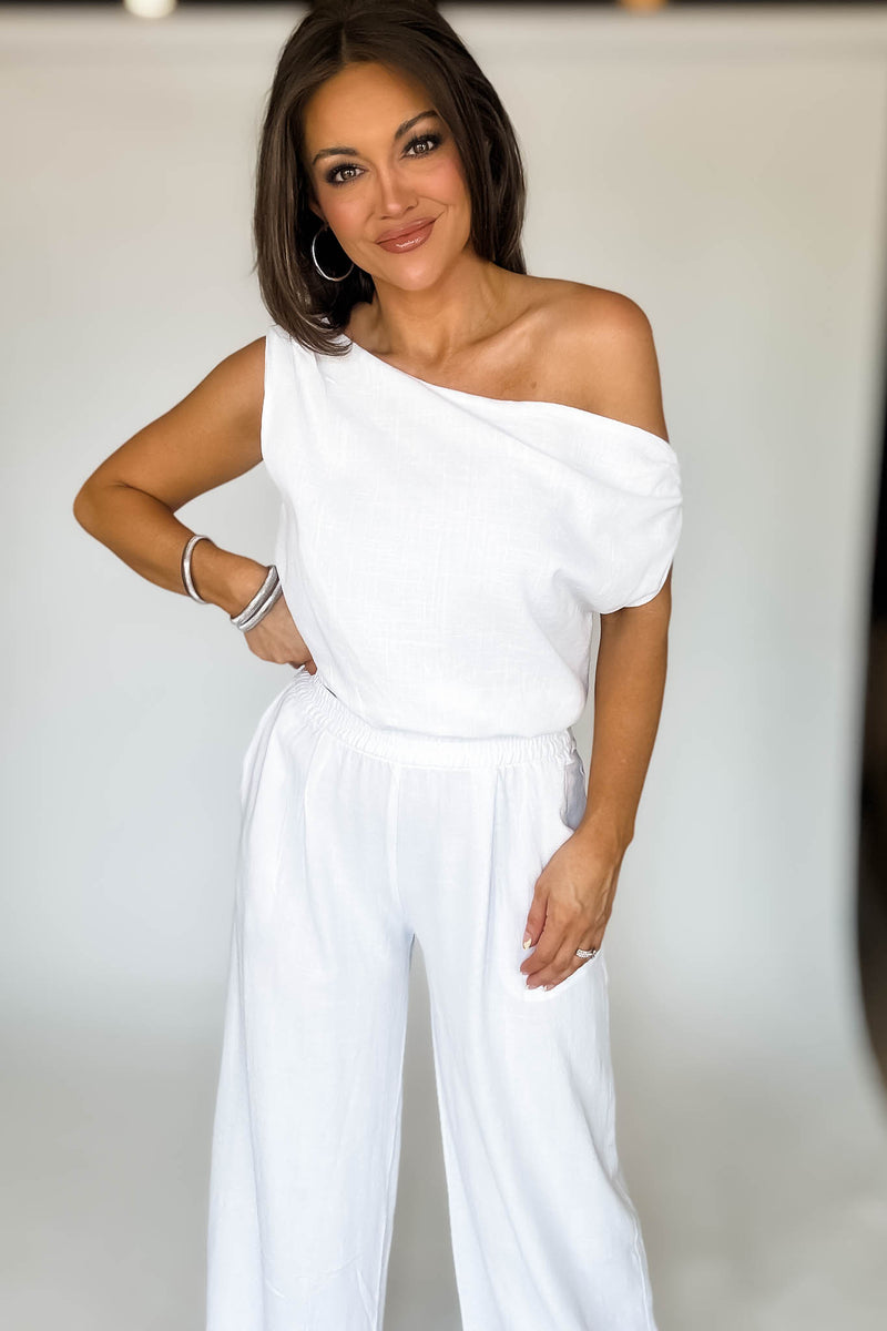 Asymmetry Chic One-Shoulder Top