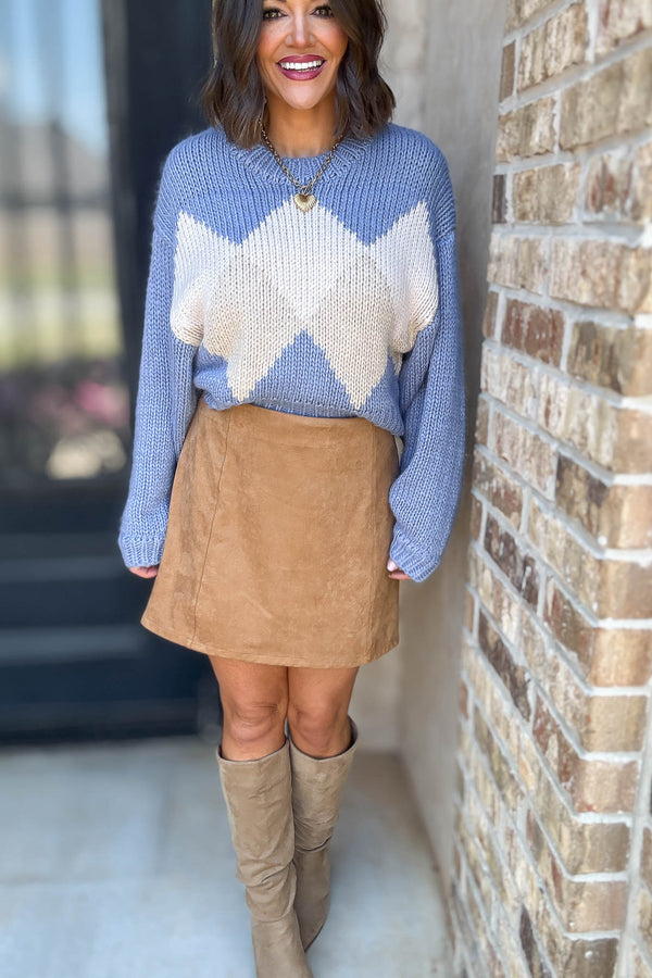 Le Lis Blue Diamond Round Neck Crop Sweater Top