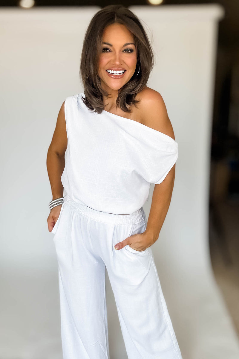 Asymmetry Chic One-Shoulder Top