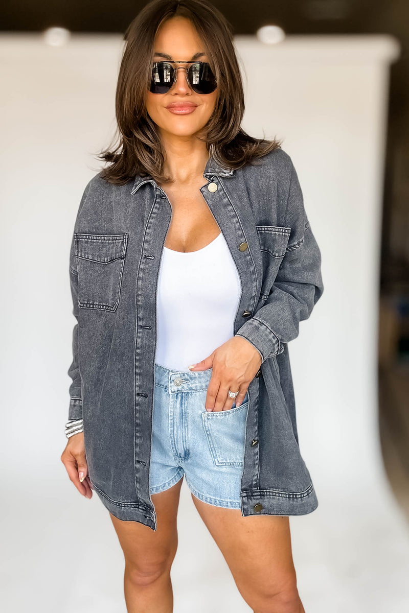 BLACK LONG SLEEVE BUTTON CLOSURE POCKETS DENIM JACKET