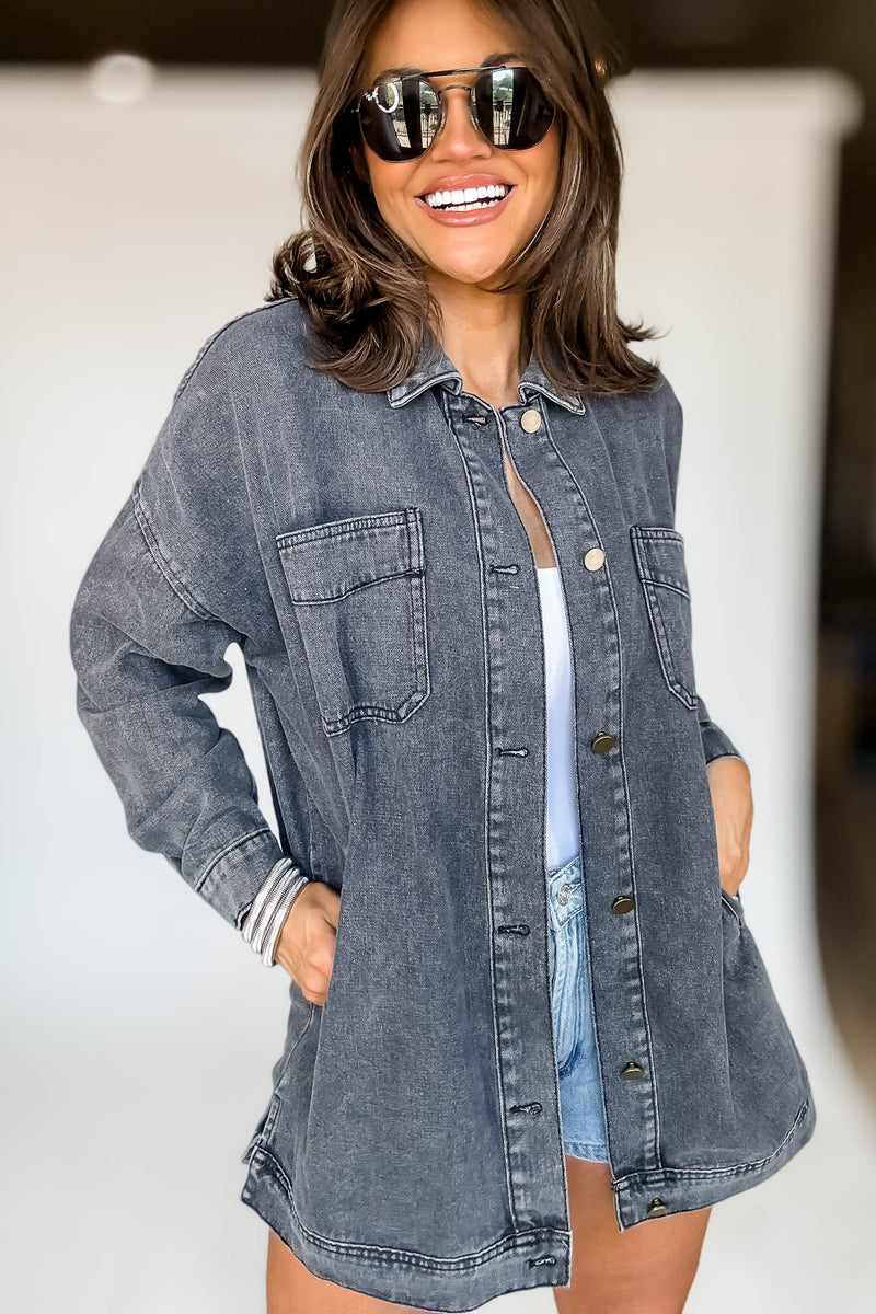 BLACK LONG SLEEVE BUTTON CLOSURE POCKETS DENIM JACKET