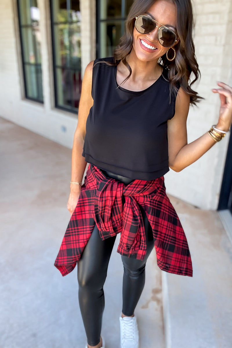 Double-Layered Black Edged Cropped Tank Top