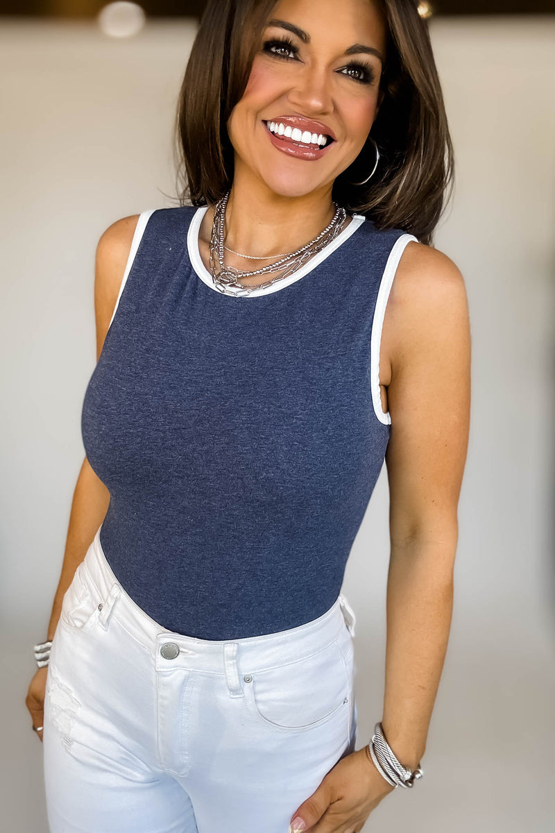 Round Neck Sleevelesss Contrast Detail Bodysuit