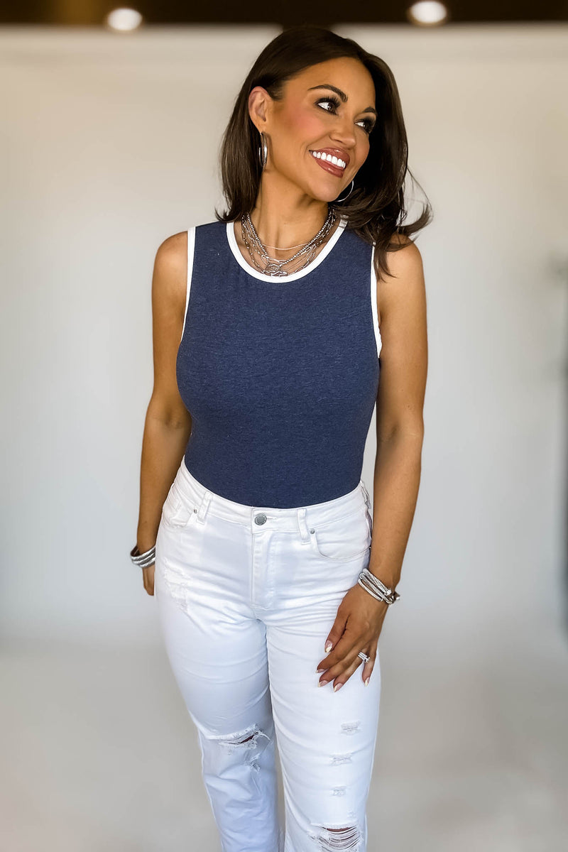 Round Neck Sleevelesss Contrast Detail Bodysuit
