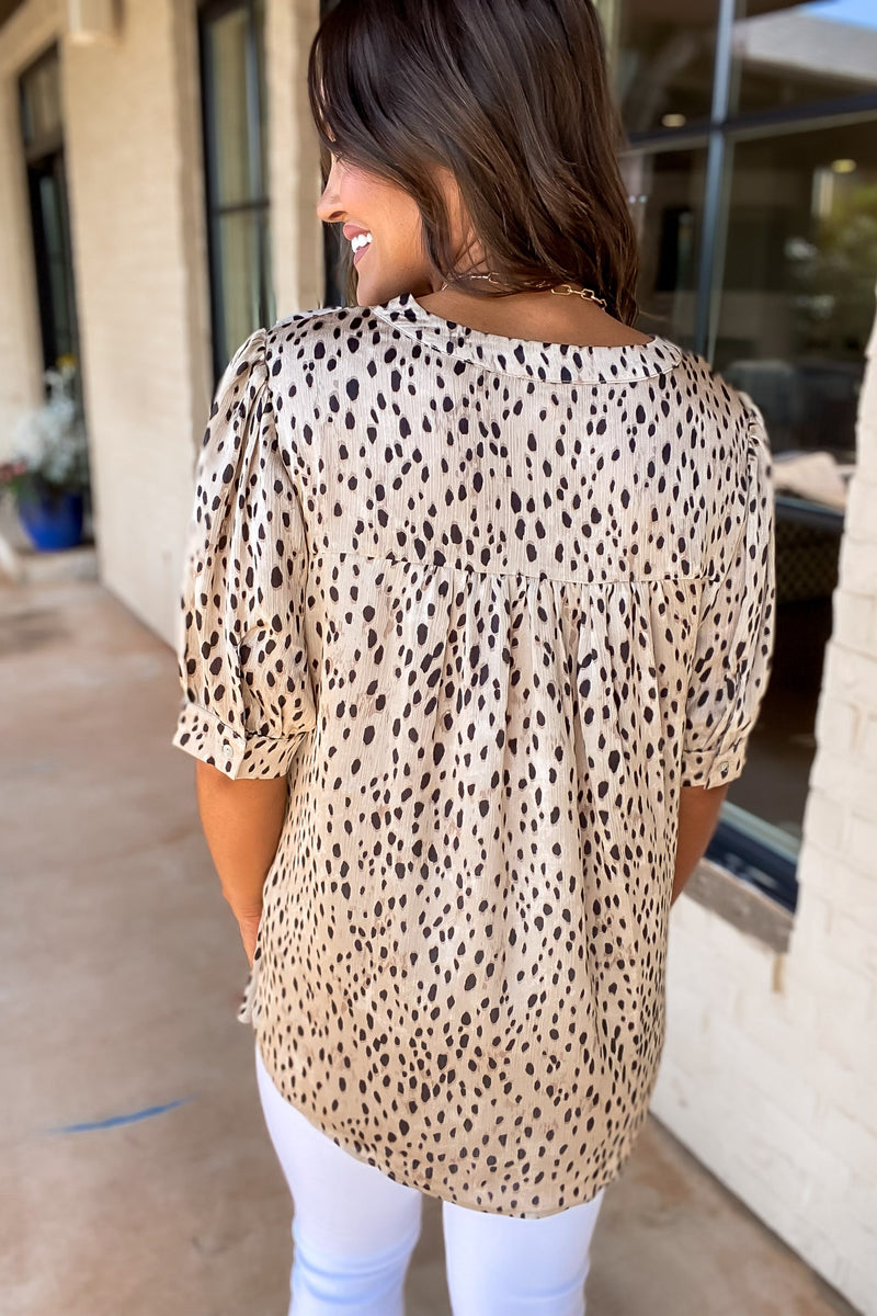 Cheetah Print Short Tucked Sleeves Top