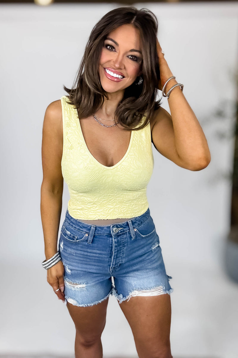 Light Denim Wash Junior Mom Fit Shorts With Frayed Hem & Side Slit