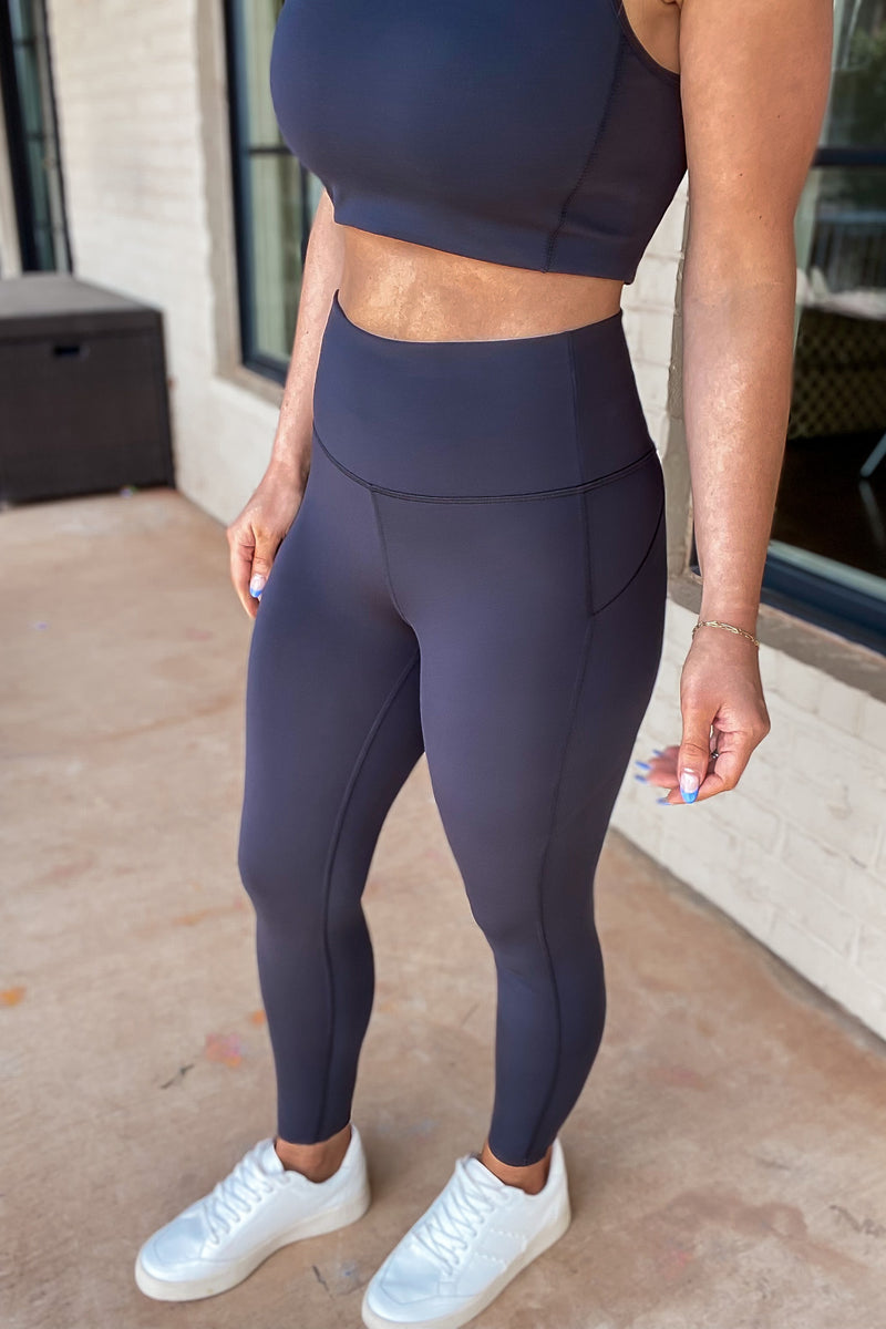 Laser-Cut Bonded Essential Fold Over Highwaist Leggings
