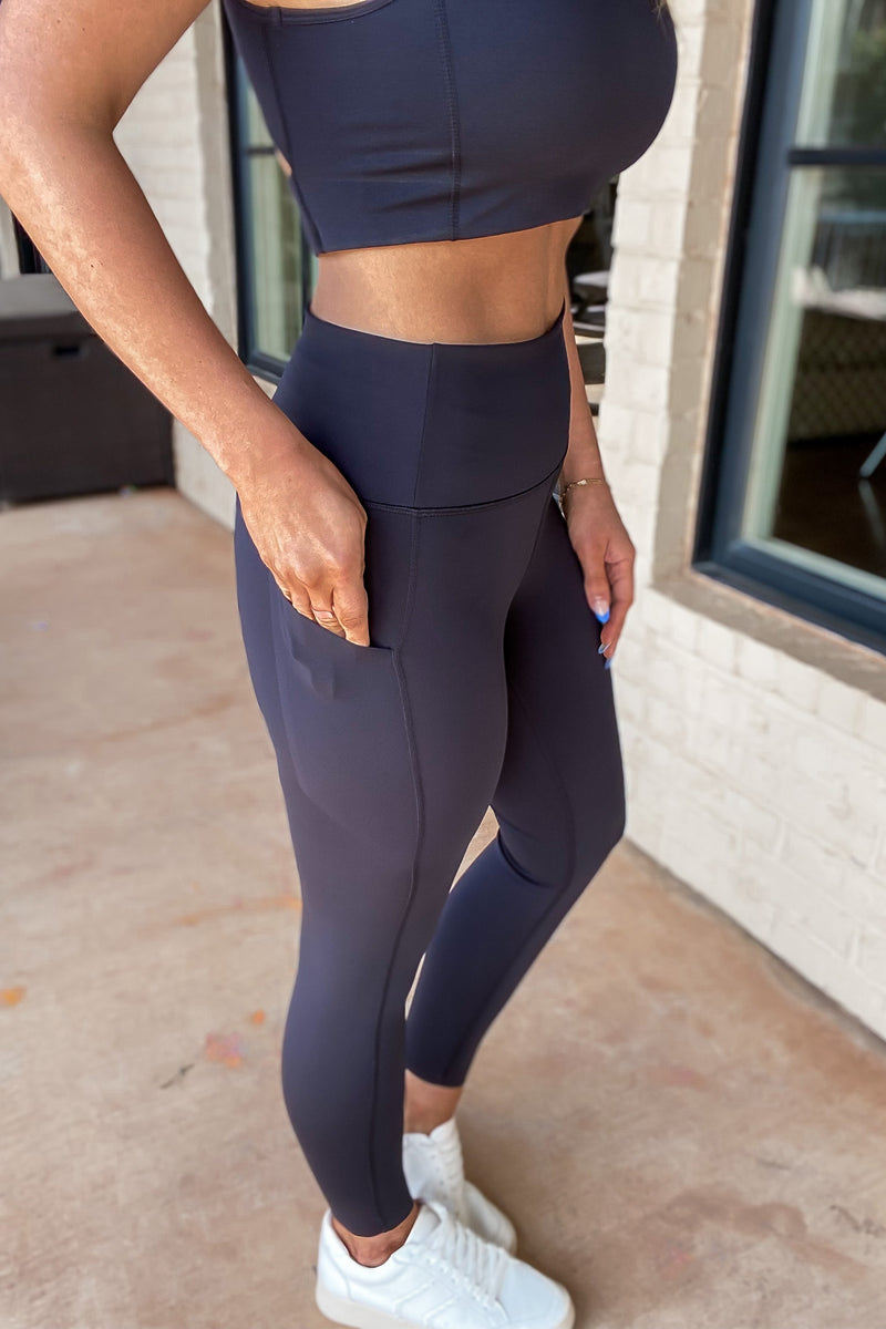 Laser-Cut Bonded Essential Fold Over Highwaist Leggings
